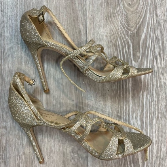 NWOT Gold Sparkle Crisscross Strap Jewels by Badgley Mischka Heels - Picture 9 of 10